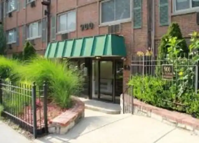 Property at 900 W Fullerton Ave Unit 3D, Chicago, IL, 60614, 1 bed, 1 bath, [object Object]