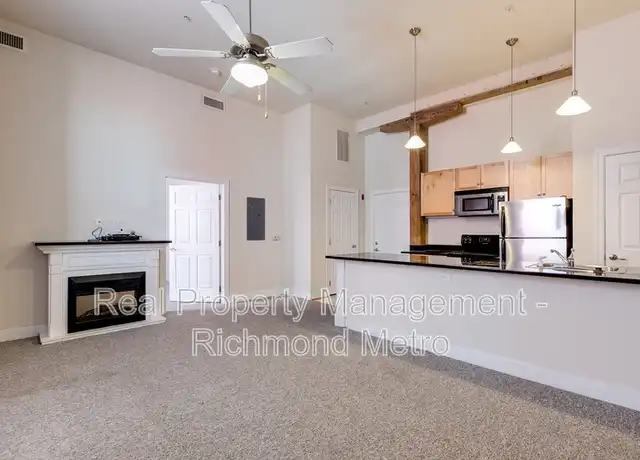 Property at 1321 1/2 E Main St Unit 204, Richmond, VA, 23219, 1 bed, 1 bath, [object Object]