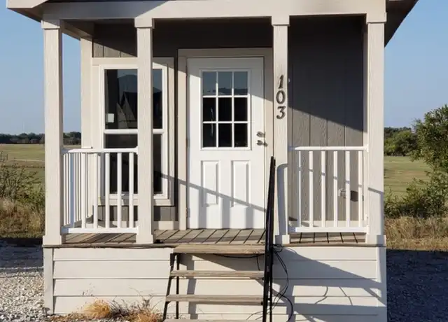 Property at 135 Antler Ridge Trl, Decatur, TX, 76234, 1 bed, 1 bath, [object Object]
