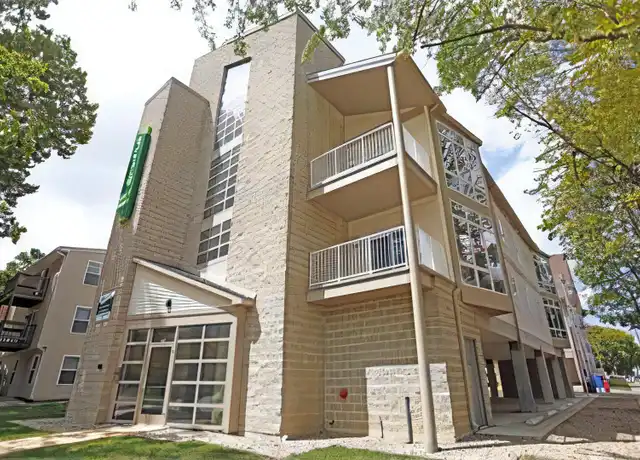Property at 314 E White St, Champaign, IL, 61820, 3 beds, 2 baths, [object Object]