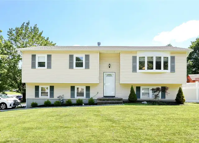 Property at 22 Woodridge Dr, Thiells, NY, 10984, 4 beds, 2.5 baths, [object Object]