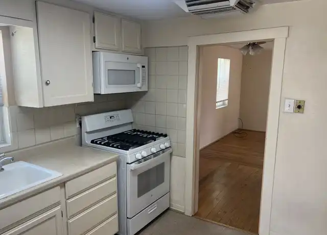 Property at 403 Columbia Dr SE Unit A, Albuquerque, NM, 87106, 1 bed, 1 bath, [object Object]