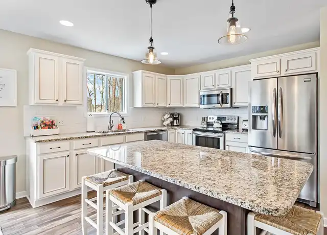 Property at 2975 Thornbury Dr, Holland, MI, 49424, 5 beds, 4 baths, [object Object]