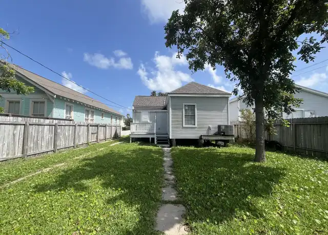 Property at 3424 Avenue R 1/2, Galveston, TX, 77550, 3 beds, 1 bath, [object Object]