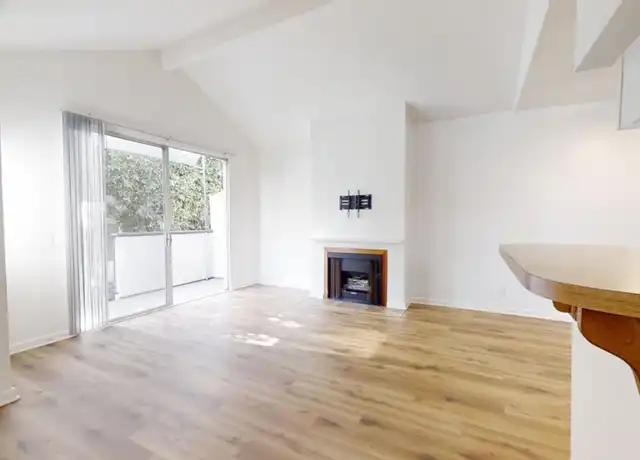 Property at 11834 Avon Way Unit 205, Los Angeles, CA, 90066, 2 beds, 2 baths, [object Object]