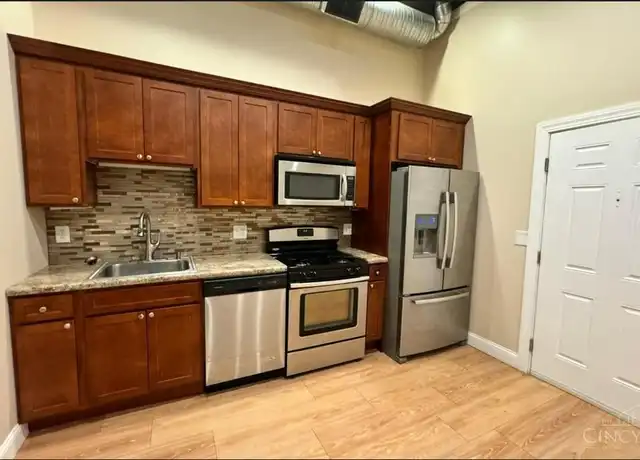 Property at 814 Main St, Cincinnati, OH, 45202, 1 bed, 1 bath, [object Object]