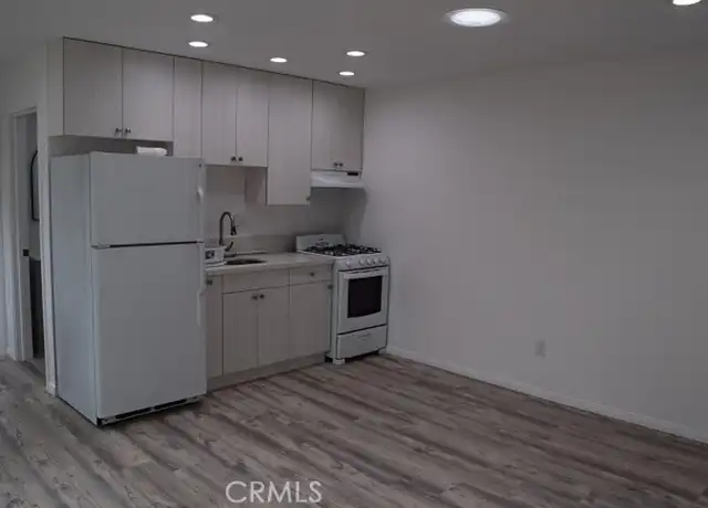 Property at 27433 Via Amistoso, Mission Viejo, CA, 92692, 1 bed, 1 bath, [object Object]