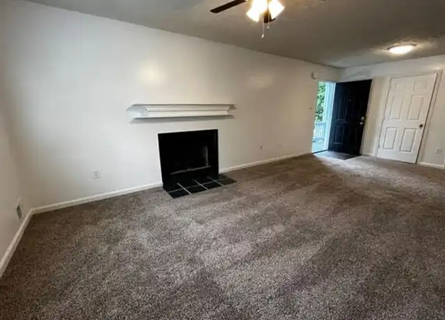 Property at 957 Poplar Springs Rd Unit 2E, Riverdale, GA, 30274, 2 beds, 2 baths, [object Object]