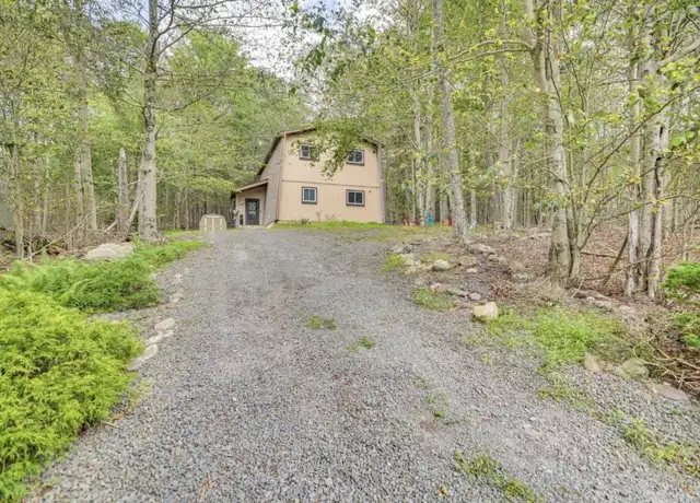 Property at 987 Country Place Dr, Tobyhanna, PA, 18466, 3 beds, 2 baths, [object Object]