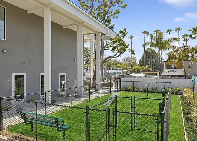 Photo of 550 Laurie Ln, Thousand Oaks, CA 91360