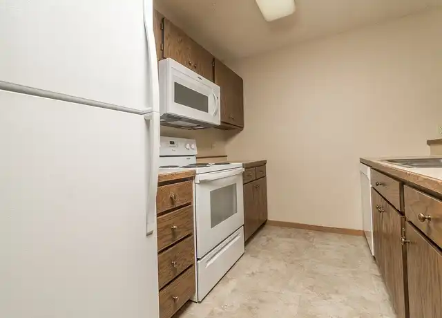Property at Oxbow Estates - 3900 S Carnegie Cir, Sioux Falls, SD, 57106, 2 beds, 1-2 bath, [object Object]