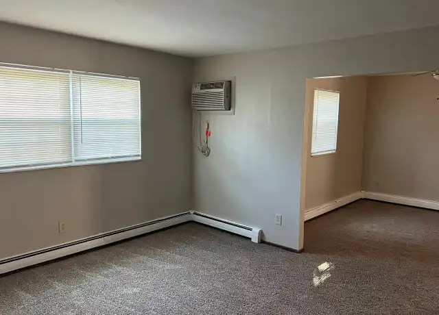 Property at 1985 Wolosyn Cir Unit 5, Youngstown, OH, 44514, 2 beds, 1 bath, [object Object]