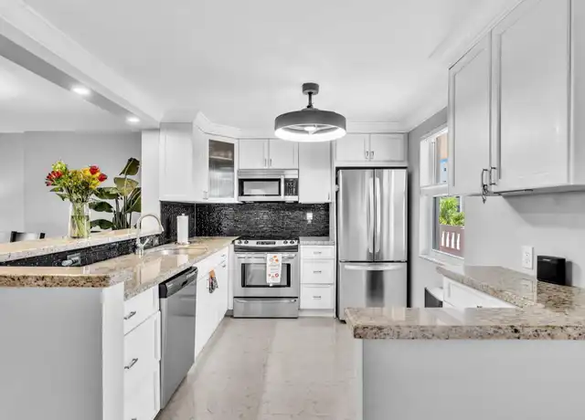 Property at 321 SE 3rd St #305, Dania, FL, 33004, 2 beds, 2 baths, [object Object]