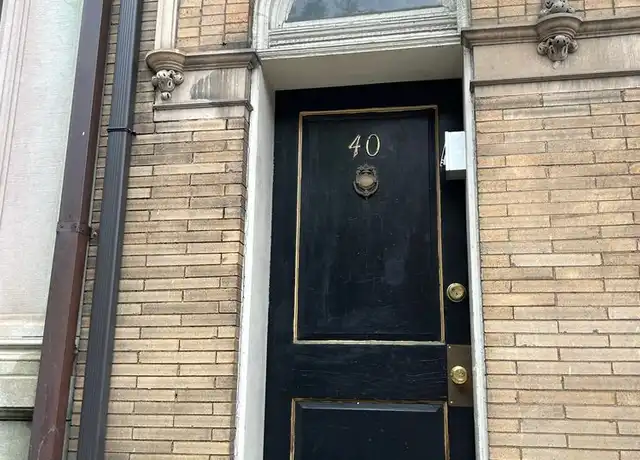 Property at 40 N Queen St Unit 2R, York, PA, 17403, 1 bed, 1 bath, [object Object]