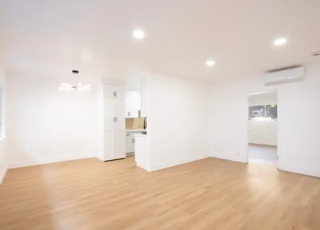 Property at 926 N Hudson Ave Unit 6, Los Angeles, CA, 90038, 2 beds, 2 baths, [object Object]