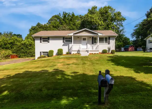 Property at 11017 Hughlan Dr, Farragut, TN, 37934, 5 beds, 2.5 baths, [object Object]