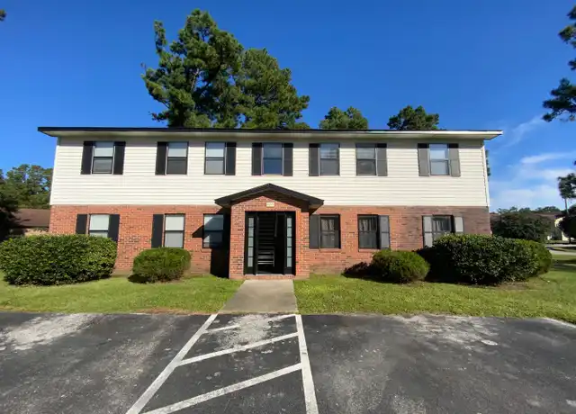 Property at 100 Ravenwood Dr Unit B, Jacksonville, NC, 28546, 2 beds, 1 bath, [object Object]