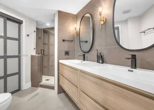 Property at 55 SE 6th St #2902, Miami, FL, 33131, 2 beds, 2 baths, [object Object]