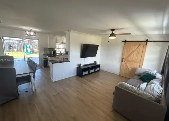 Property at 11721 NW 32nd Mnr, Sunrise, FL, 33323, 3 beds, 2 baths, [object Object]