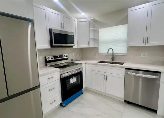 Property at 2801 N 34th Ave Unit 16A, Hollywood, FL, 33021, 3 beds, 2.5 baths, [object Object]