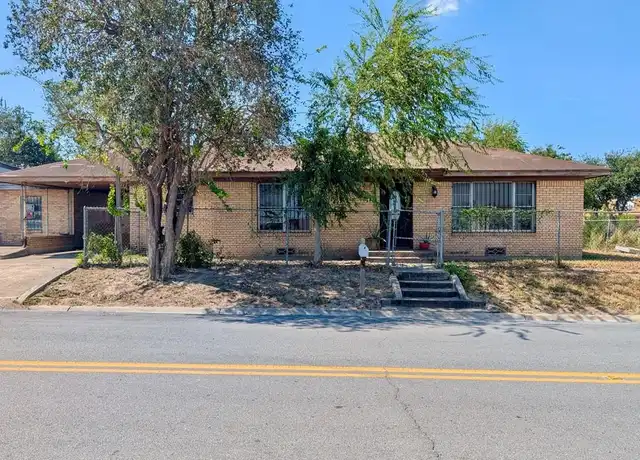 Property at 1015 Fresno Ave, McAllen, TX, 78501, 2 beds, 1 bath, [object Object]