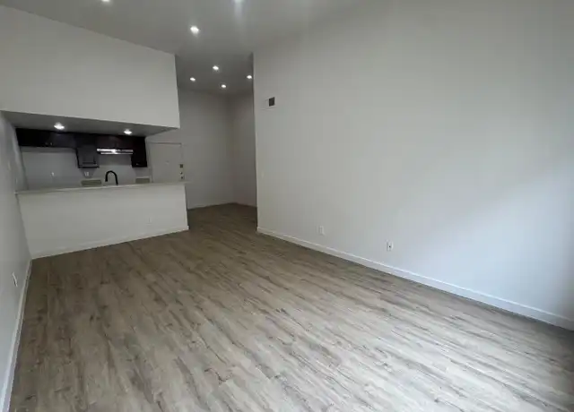 Property at 449 S Alexandria Ave Unit 203, Los Angeles, CA, 90020, 1 bed, 1 bath, [object Object]