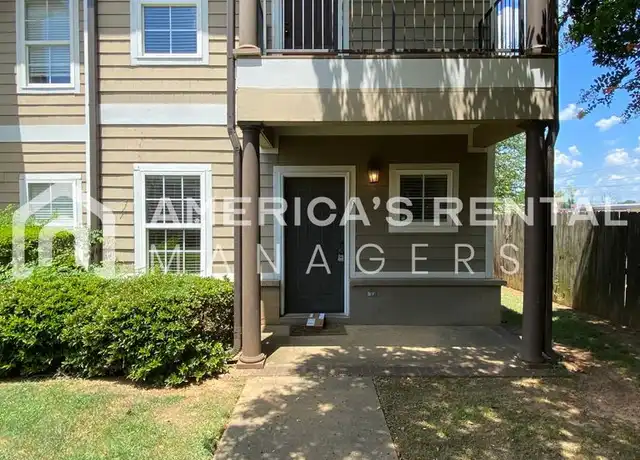 Property at 502 16th St Unit 6, Tuscaloosa, AL, 35401, 3 beds, 3 baths, [object Object]