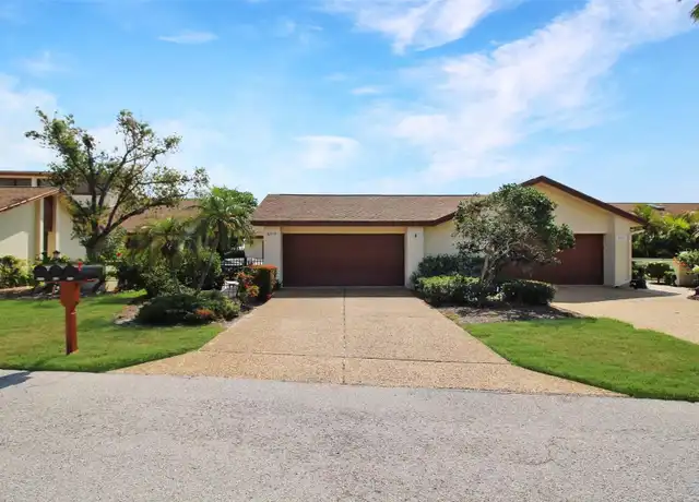 Property at 6019 Courtside Dr, Bradenton, FL, 34210, 3 beds, 2 baths, [object Object]