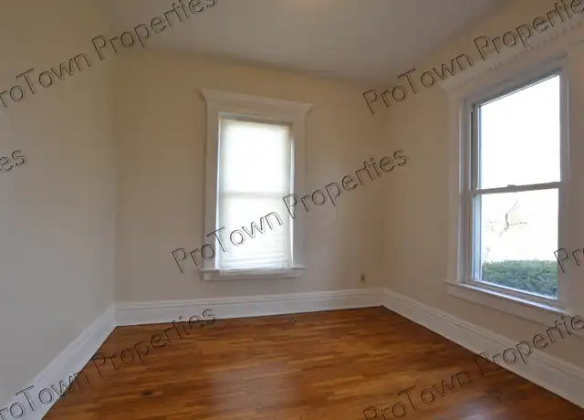 Property at 5 S Broadway St, Joliet, IL, 60436, 3 beds, 1 bath, [object Object]