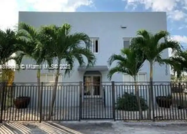 Property at 2500 NE 192 St #2, Miami, FL, 33180, 1 bed, 1 bath, [object Object]
