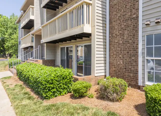 Property at 1624 Arlyn Cir Unit 1D, Charlotte, NC, 28213, 3 beds, 2 baths, [object Object]