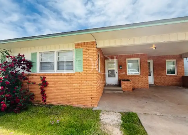 Property at 2709 39th St, Lubbock, TX, 79413, 3 beds, 2 baths, [object Object]