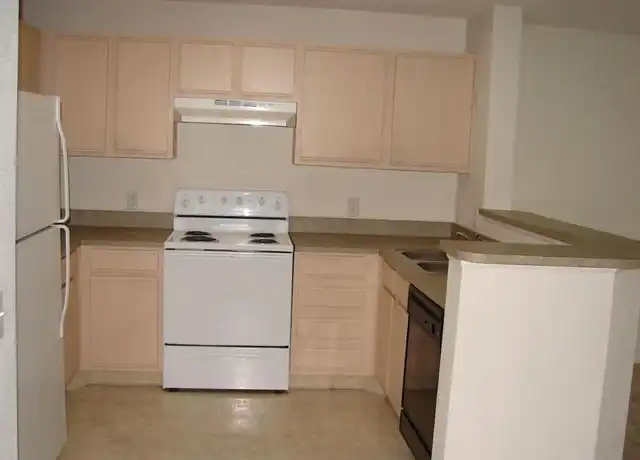 Property at 231 Douglas St Unit 107, Muskogee, OK, 74401, 1 bed, 1 bath, [object Object]