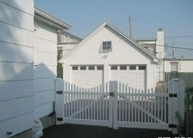 Property at 104 Sheridan Ave, Williston Park, NY, 11596, 3 beds, 2 baths, [object Object]