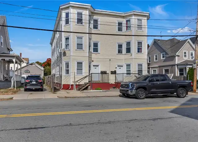 Property at 111 Pocasset Ave Unit 3, Providence, RI, 02909, 3 beds, 1 bath, [object Object]