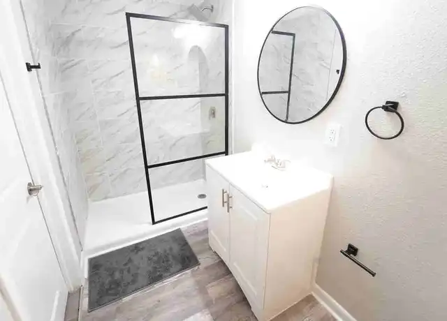 Property at 912 Bentley St, Orlando, FL, 32805, 1 bed, 1 bath, [object Object]