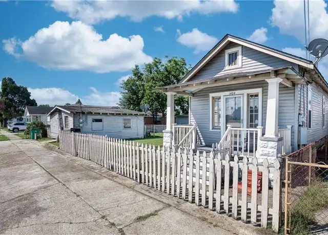 Property at 1404 Newton St, Gretna, LA, 70053, 2 beds, 1 bath, [object Object]