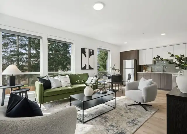 Property at 17528 E Burnside St Unit 320, Portland, OR, 97233, 2 beds, 1 bath, [object Object]
