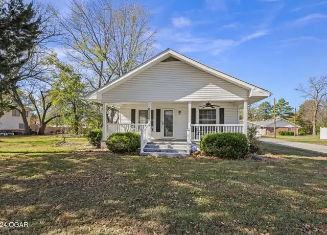 Property at 2404 S Mina Ave, Joplin, MO, 64804, 3 beds, 1 bath, [object Object]