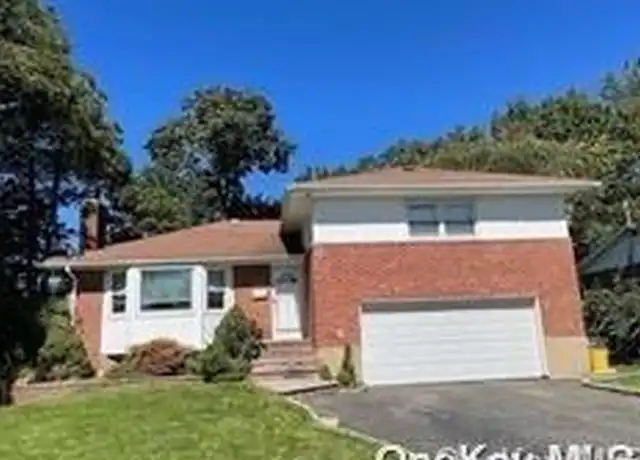 Property at 2 Stuart Dr, Syosset, NY, 11791, 3 beds, 3 baths, [object Object]