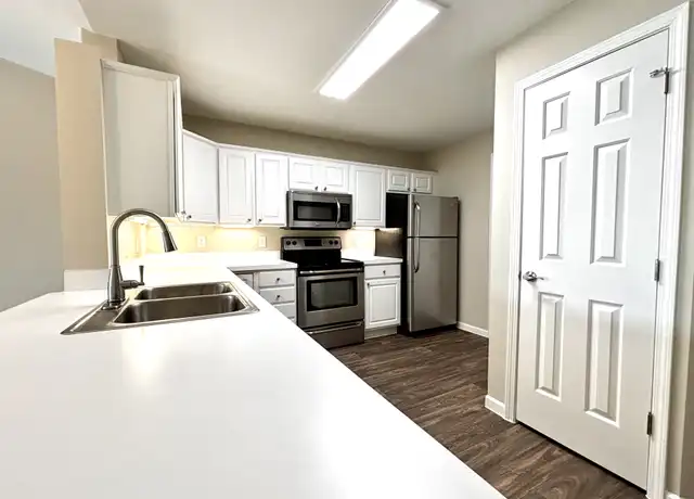 Property at 100 Gethings Cir Unit 346, Battle Creek, MI, 49015, 3 beds, 2 baths, [object Object]