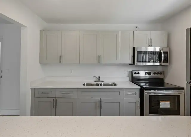 Photo of 100 SW 14th St, Boca Raton, FL 33432