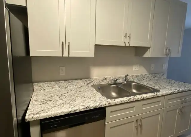 Property at 221 Parkbrook Cir, Tallahassee, FL, 32301, 2 beds, 1.5 baths, [object Object]