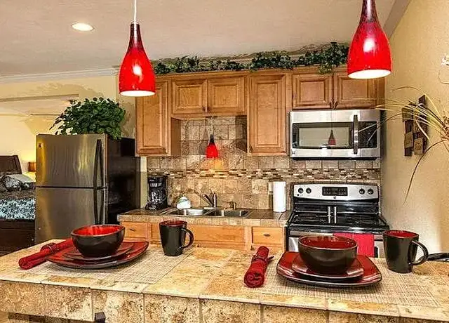 Photo of 13326 Community Rd, Poway, CA 92064