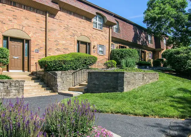 Property at Madison Rockwood - 170 Steamboat Ln, Ballwin, MO, 63011, 1 bed, 1-2 bath, [object Object]