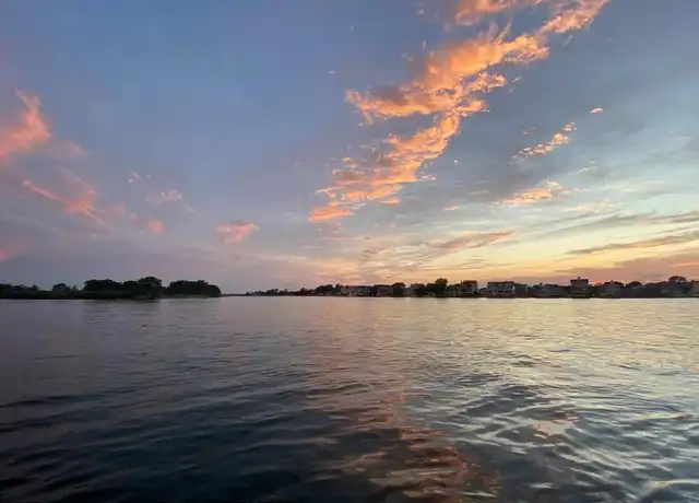 Property at 21 Center St, Rumson, NJ, 07760, 2 beds, 1 bath, [object Object]