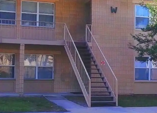 Property at 1500 NW 12th St Unit 102, Gainesville, FL, 32601, 3 beds, 1 bath, [object Object]