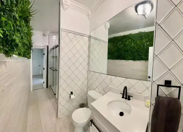 Property at 129 Gage St Unit 1, Cincinnati, OH, 45219, 2 beds, 1 bath, [object Object]