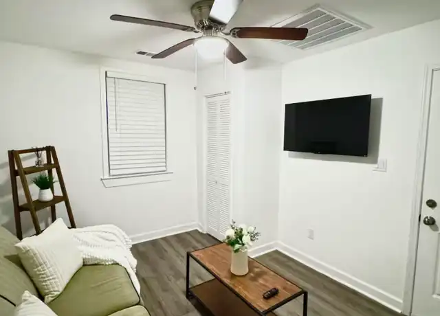 Property at 2515 Erato St Unit 201, New Orleans, LA, 70113, 1 bed, 1 bath, [object Object]