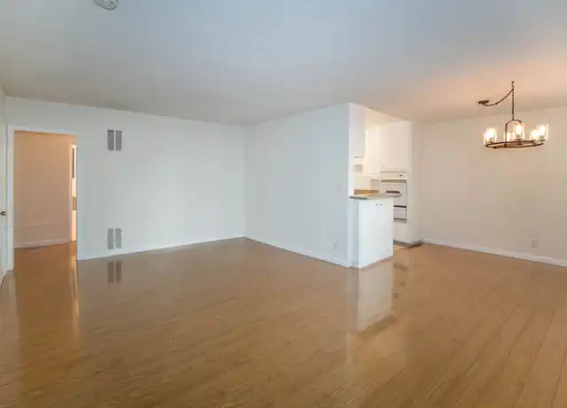 Property at 8207 De Longpre Ave Unit 4, West Hollywood, CA, 90046, 2 beds, 2 baths, [object Object]